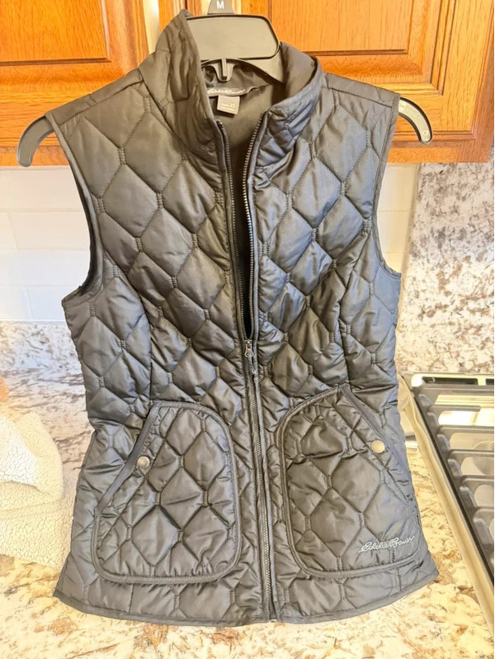 Eddie Bauer black puffer quilted vest size XS